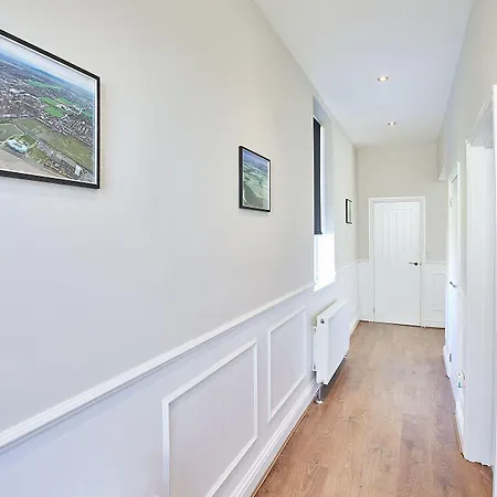 Host & - The Lobster 3* Redcar