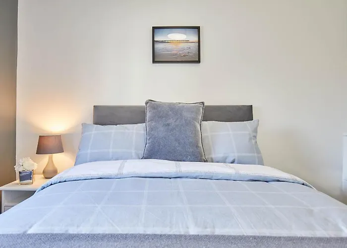 Host & - The Lobster 3* Redcar