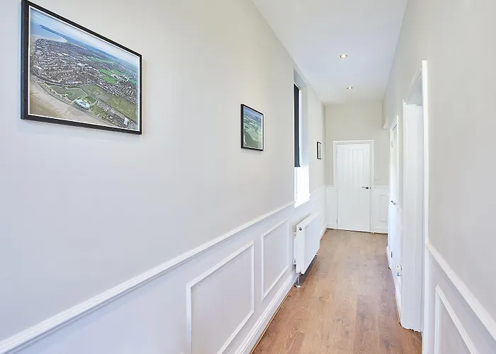 Host & - The Lobster 3* Redcar